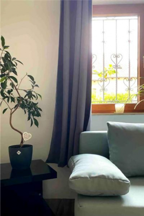 Helle 1-Zimmer Souterrainwohnung in ruhiger Lage!